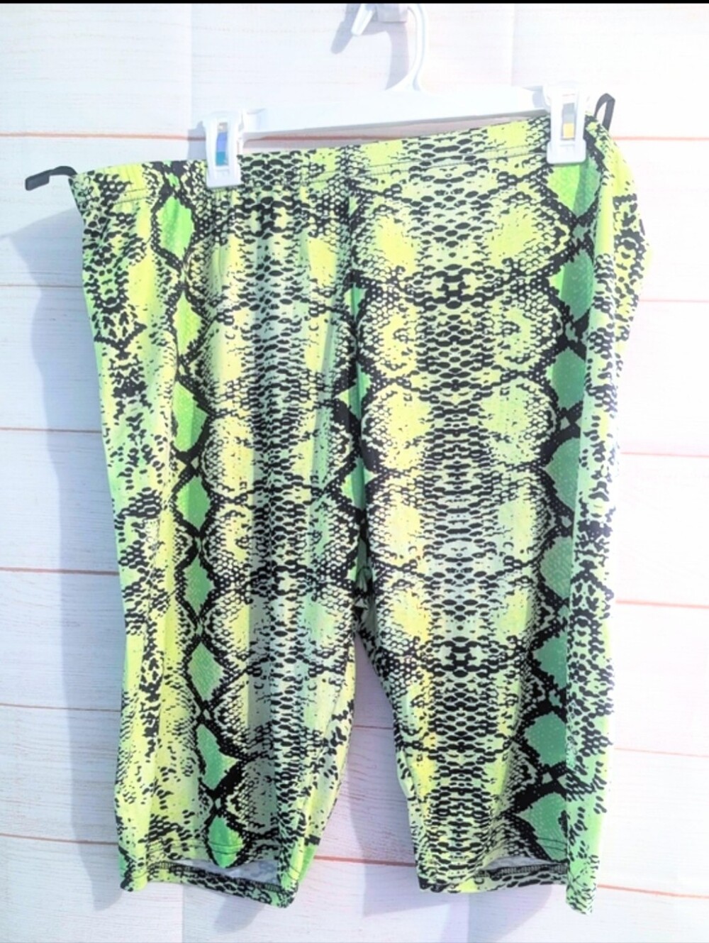 Nwot Shein Neon 💚 Green 💚 🐍Snake 🐍 Print Cropped Leggings Plus Size 3X